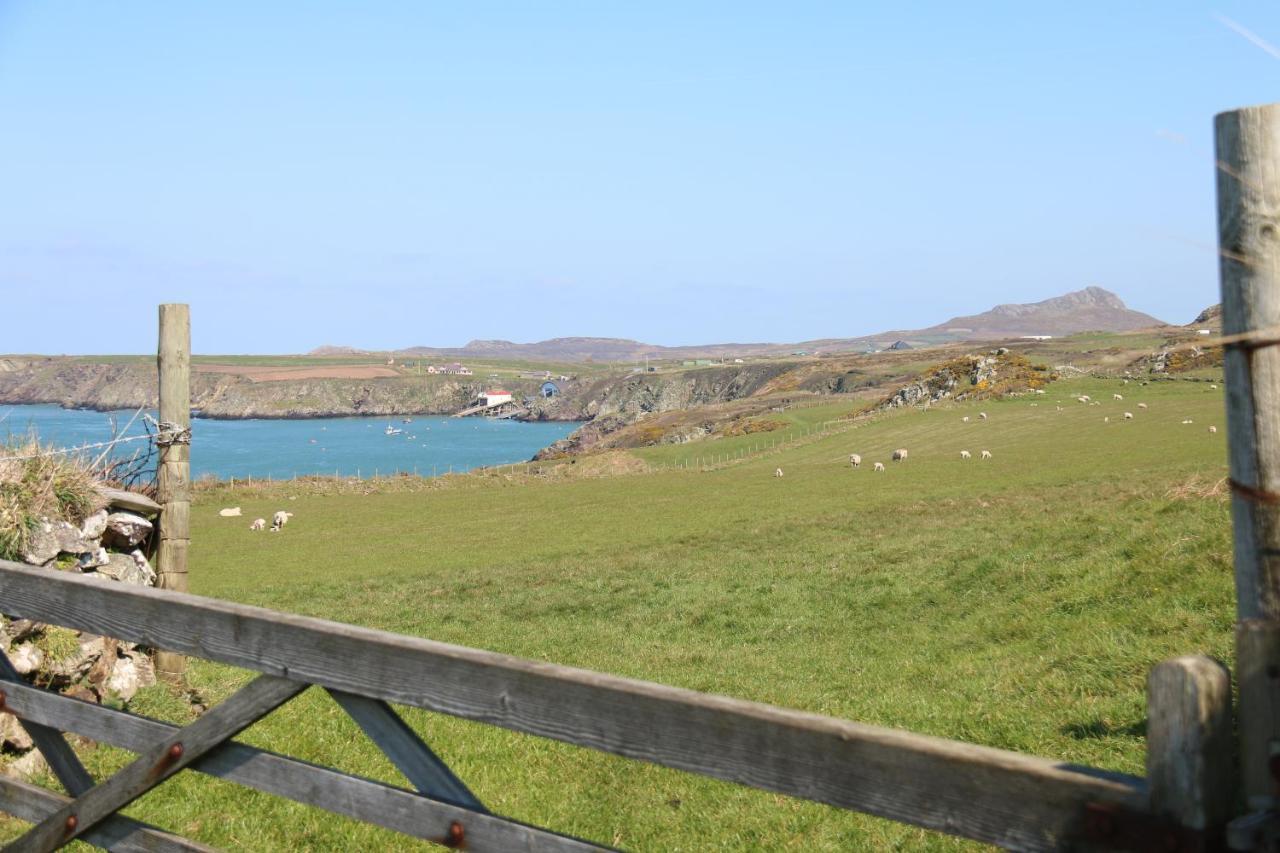 The Boathouse For Two, St Davids, Garage Parking Villa Luaran gambar